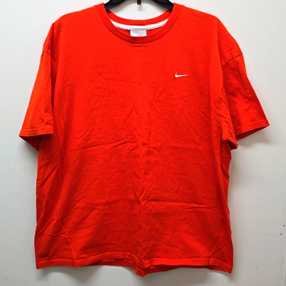 Nike Short Sleeve Tee - Size XL